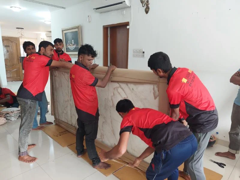 Tips for a Smooth House Shifting Experience in Banani